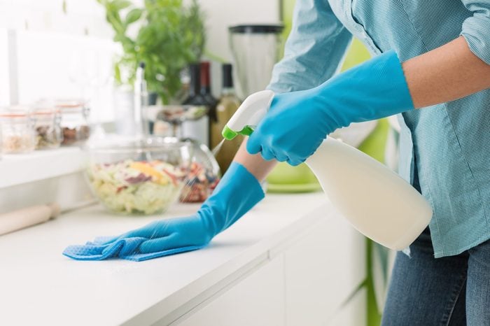 Quick Daily Cleaning Habits for a Sparkling Home